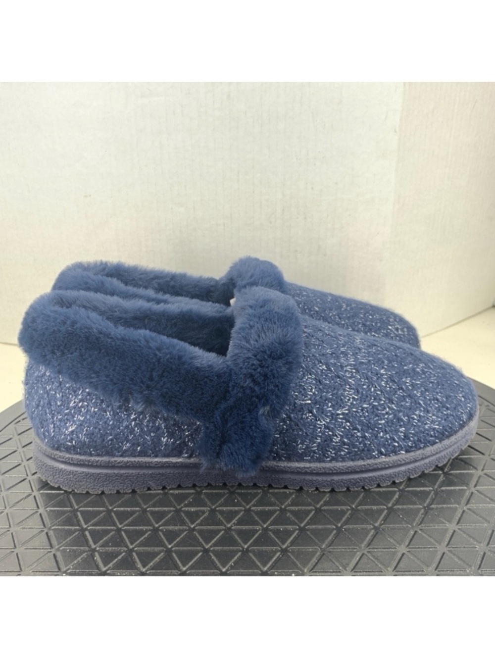 Skechers Women Size 9.5 Shoes Blue Sparkle Knit Fur Slip On Slippers Sneaker